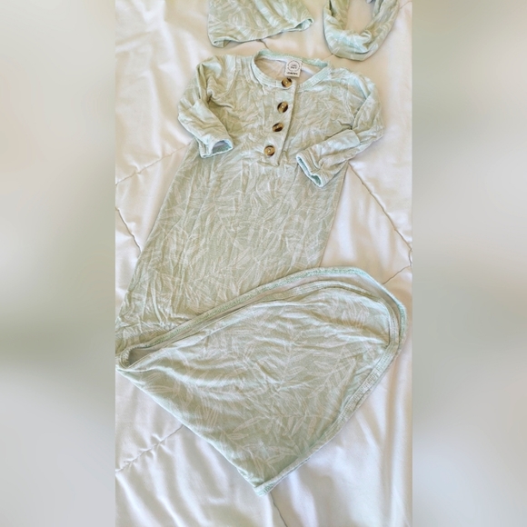 Lou Lou & Company Knotted Gown SET "Monroe" Newborn-3mo - Picture 3 of 5